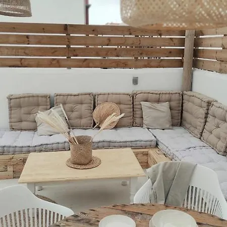 Nomad Surf House * 코라레호