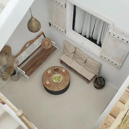 Nomad Surf House * 코라레호