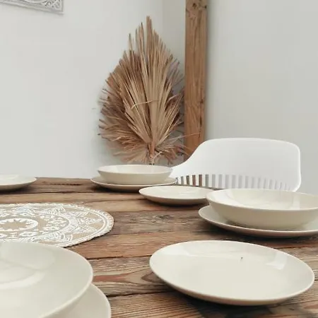 Nomad Surf House * 코라레호