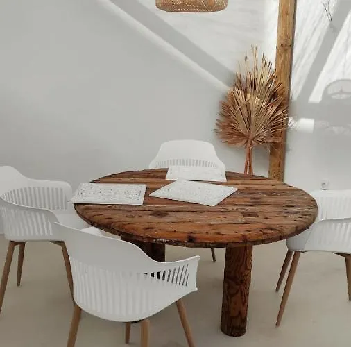 Nomad Surf House